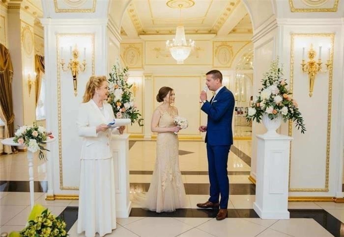 Юридическая сила договоров, в которых отсутствуют личные трудовые книжки